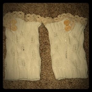 Steve Madden Boot Cuffs in cream and tan, EUC!
